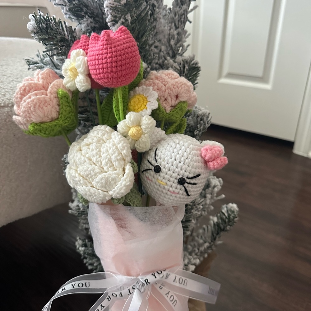 Hello kitty crochet bouquet